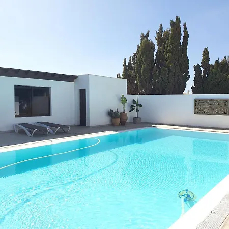 Nazoly, Oasis De Tranquilidad Con Piscina Privada En El Corazon De Lanzarote