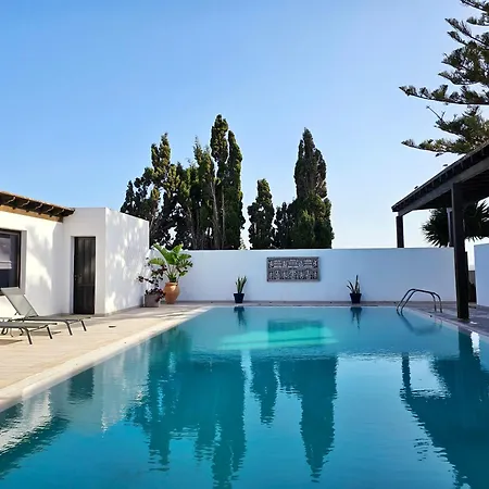 Nazoly, Oasis De Tranquilidad Con Piscina Privada En El Corazon De Lanzarote