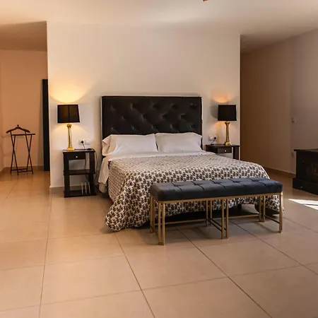 Villa Nazoly - Private Pool, Quiet & Exclusive Stay In Lanzarote 度假居 *