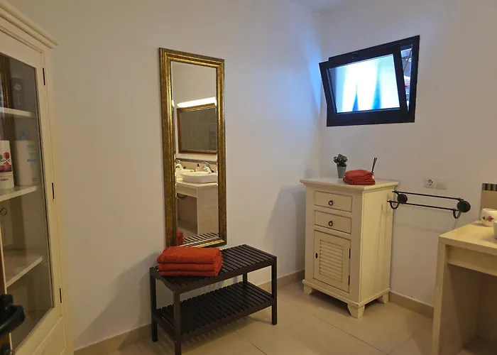 Nazoly - Private Pool, Quiet & Exclusive In Lanzarote Nyaraló *