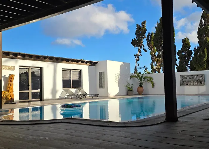 Nazoly - Private Pool, Quiet & Exclusive In Lanzarote Vakantiehuis